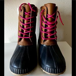 Gap Kids 3M duck boots, Thinsulate water resistant. Sz 5/6 NEW